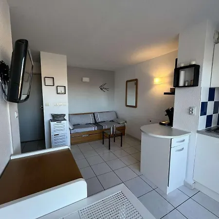 2 Pieces Avec Piscine Et Parking, A 300m De La Plage, Animaux Acceptes - Richelieu - Fr-1-702-32 Агд